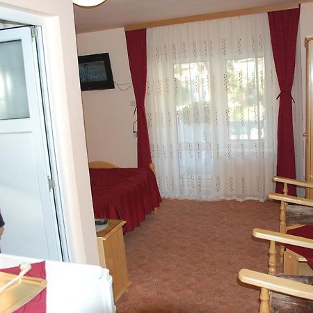 Pension Raluca Sinaia Bagian luar foto